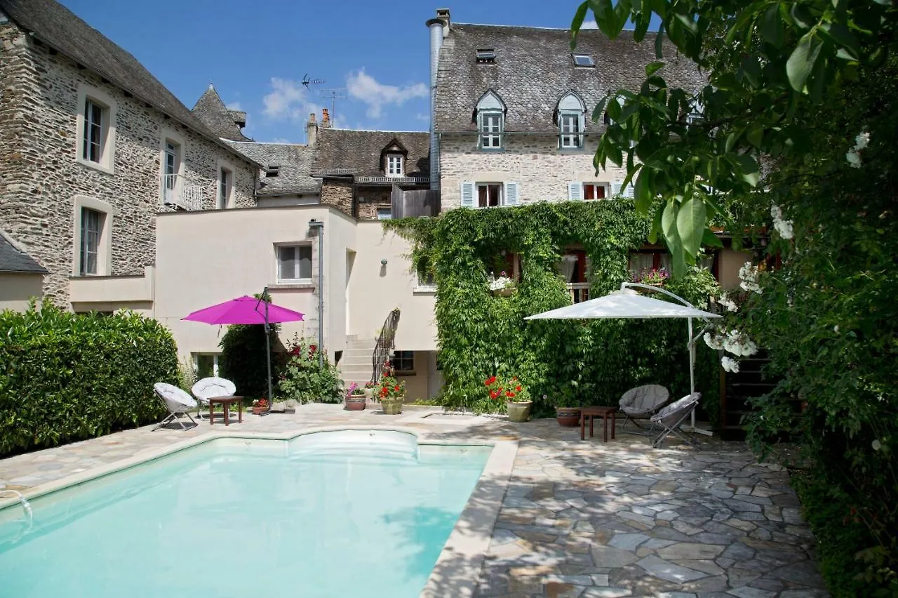 Auberge Saint Fleuret Hotel Estaing  2*, Estaing (Aveyron)